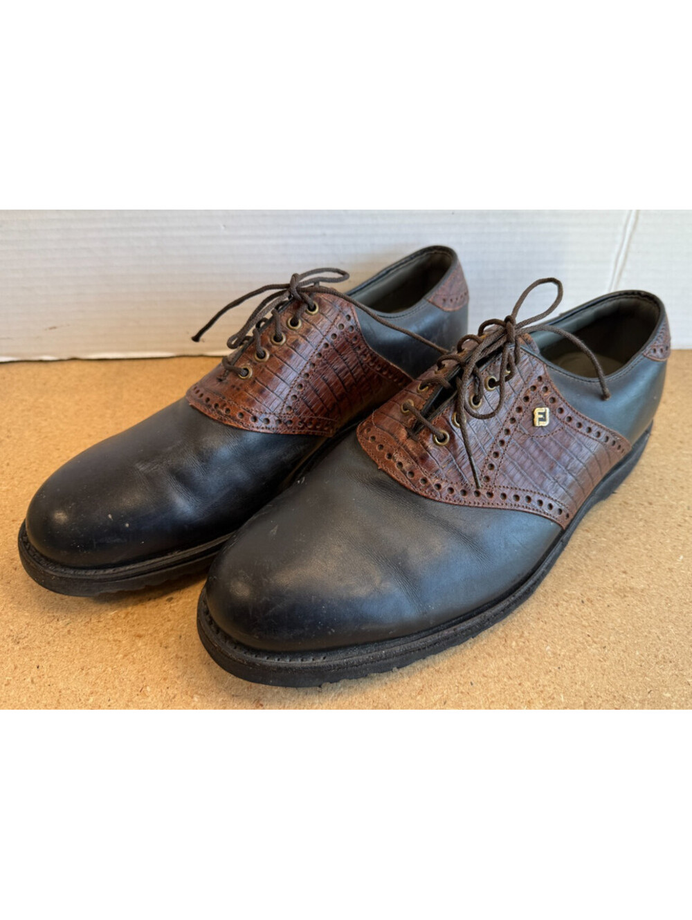 FootJoy Premiere Classics Dry Leather Golf Shoes Mens 9 D Spikeless 55650 USA